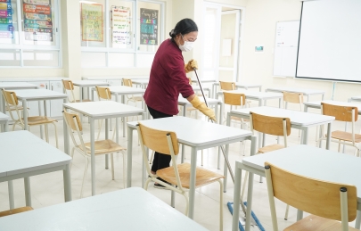 Trường học ở Hà Nội khử khuẩn, dọn dẹp chuẩn bị đón học sinh trở lại trường